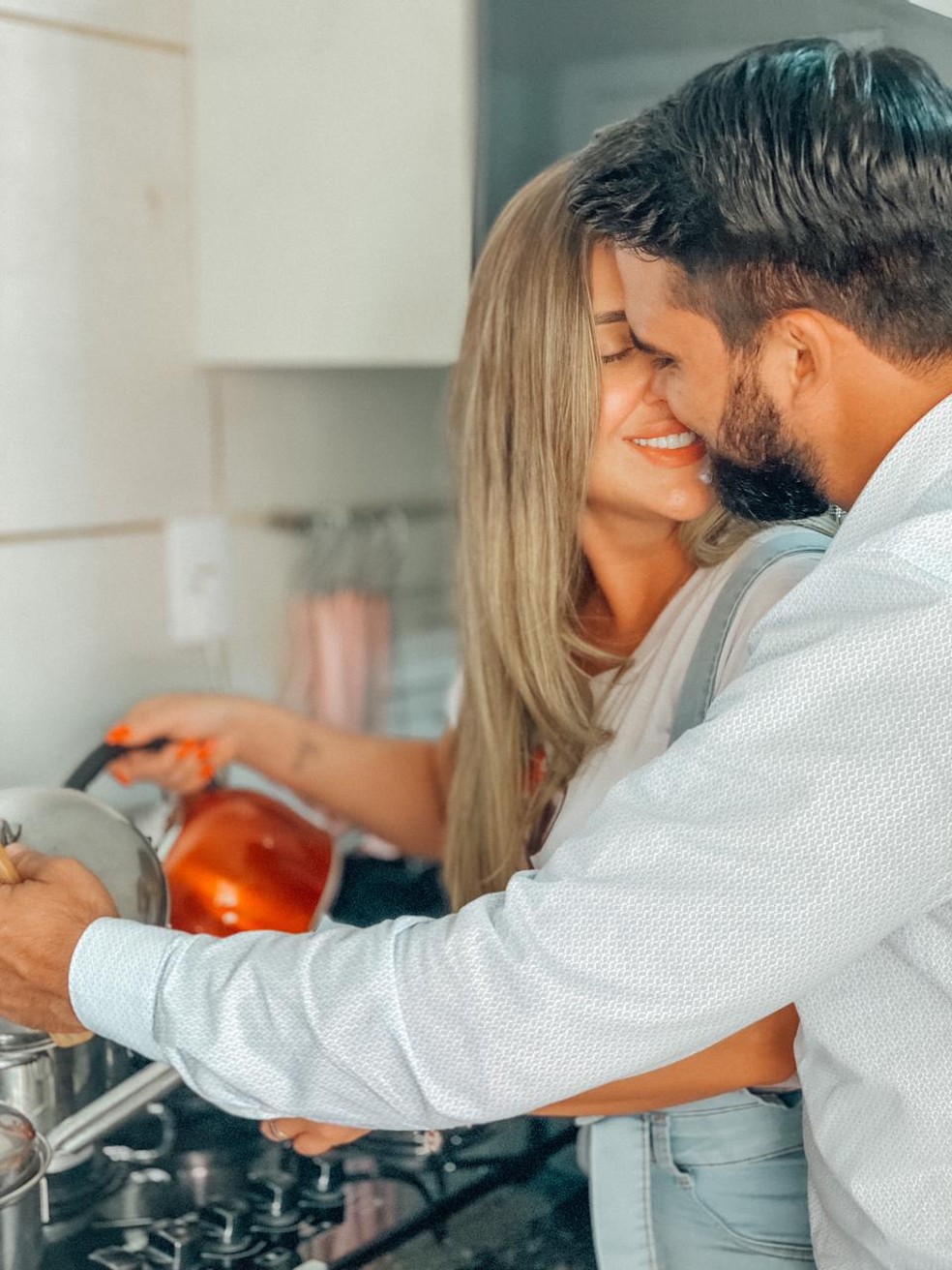 O casal está in love e vai curtir a primeira noite na casa nova  — Foto: Arquivo pessoal