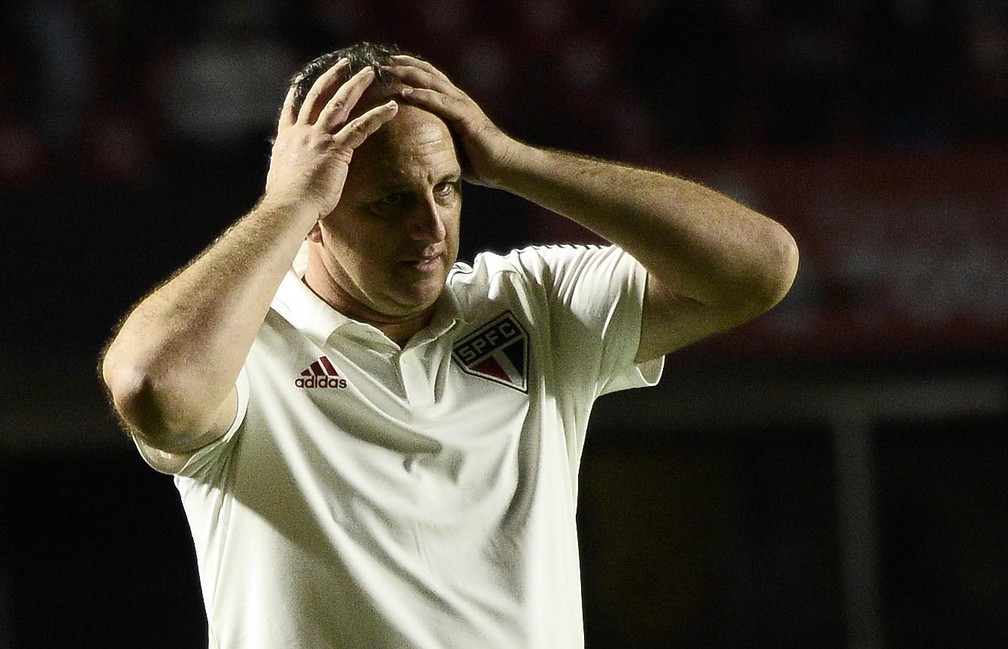 Brasileirão: São Paulo chega ao 35º jogo sob inédita ameaça de rebaixamento no campeonato