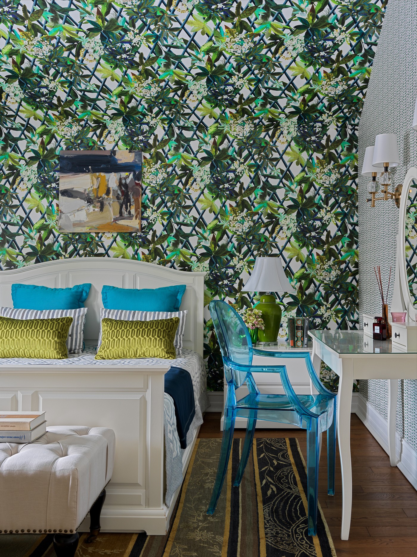 Décor do dia: quarto de casal com papel de parede estampado e decoração alegre (Foto: Sergey Krasyuk )