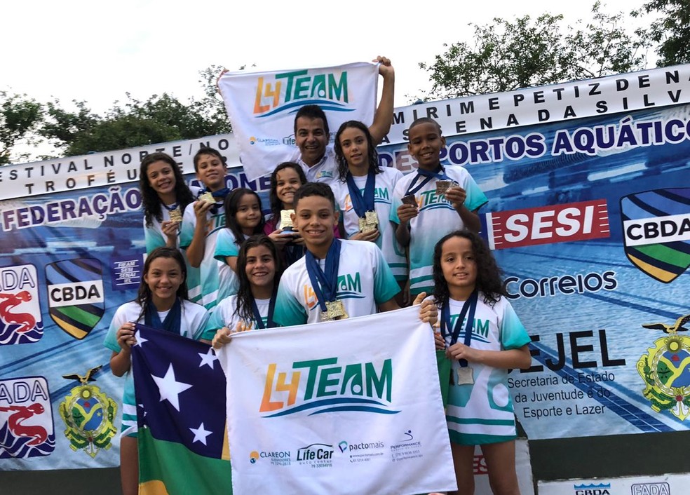 Equipe sergipana de natação mirim e infantil conquista medalhas no Amazonas — Foto: Divulgação/L4 Team