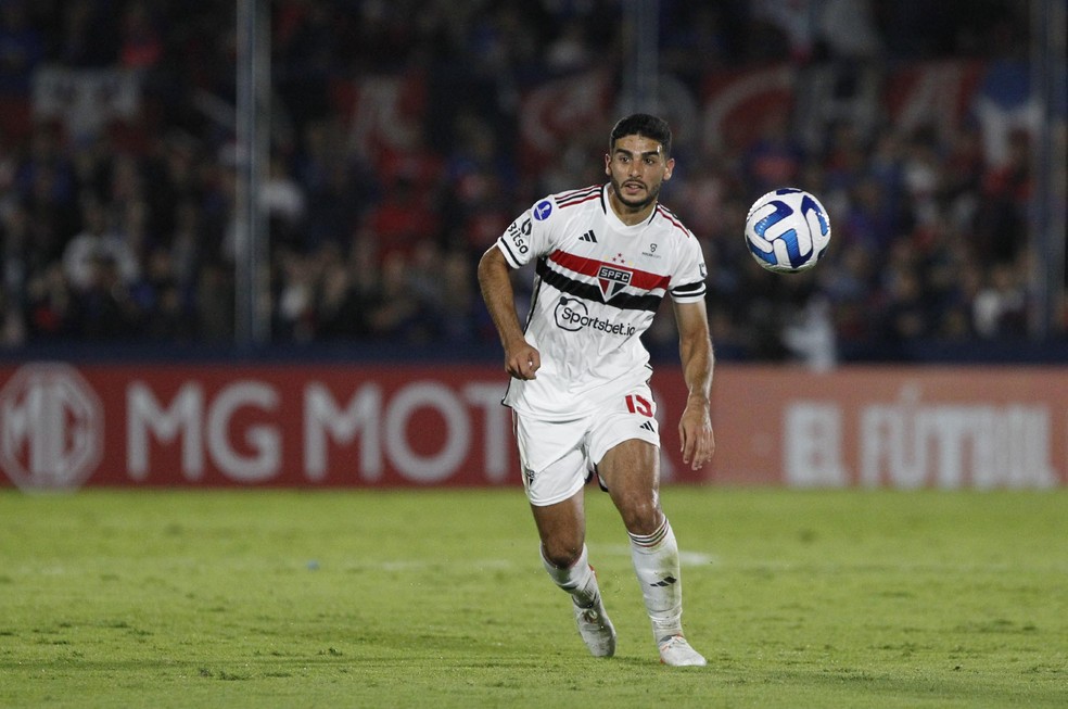 Michel Araújo em Tigre x São Paulo — Foto: Rubens Chiri/Saopaulofc.net
