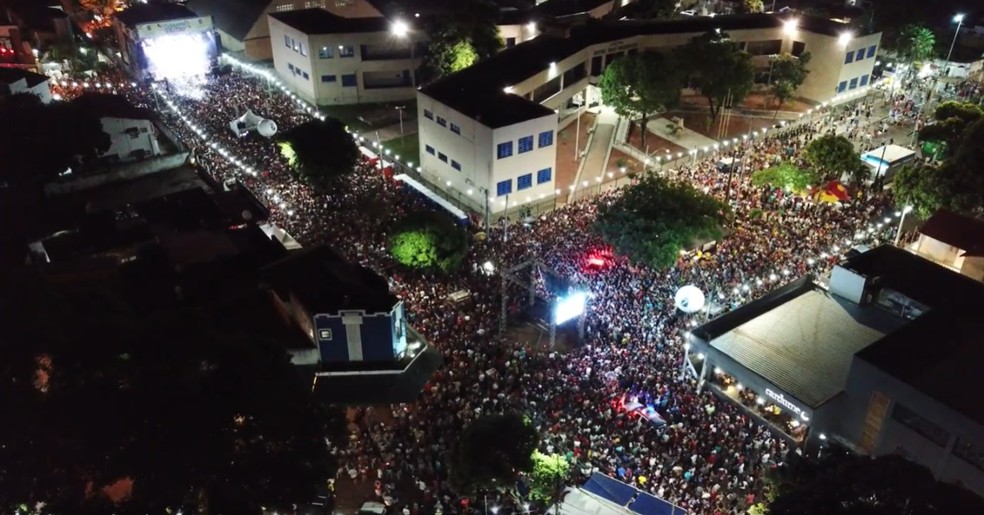 MultidÃ£o compareceu ao Largo do Atheneu para o show de Iza na abertura do carnaval 2020 em Natal â€” Foto: DivulgaÃ§Ã£o/Prefeitura de Natal