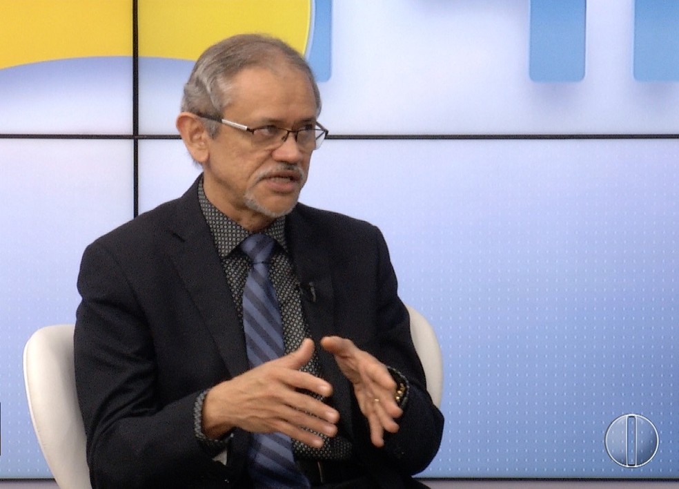 Roberto Linhares, diretor presidente da Caern âÂ€Â” Foto: ReproduÃ§Ã£o/Inter TV Cabugi