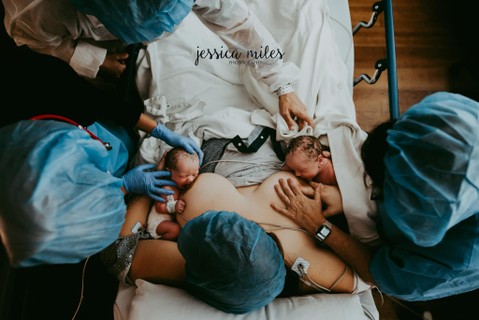 Jessica Miles, dos Estados Unidos, ganhou na categoria melhor foto de pós-parto