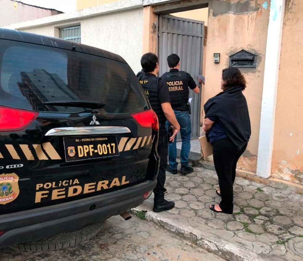 PF deflagrou na manhÃ£ desta terÃ§a-feira uma operaÃ§Ã£o em combate ao desvio de recursos pÃºblicos em Maiquinique, sudoeste da Bahia (Foto: DivulgaÃ§Ã£o/PolÃ­cia Federal)