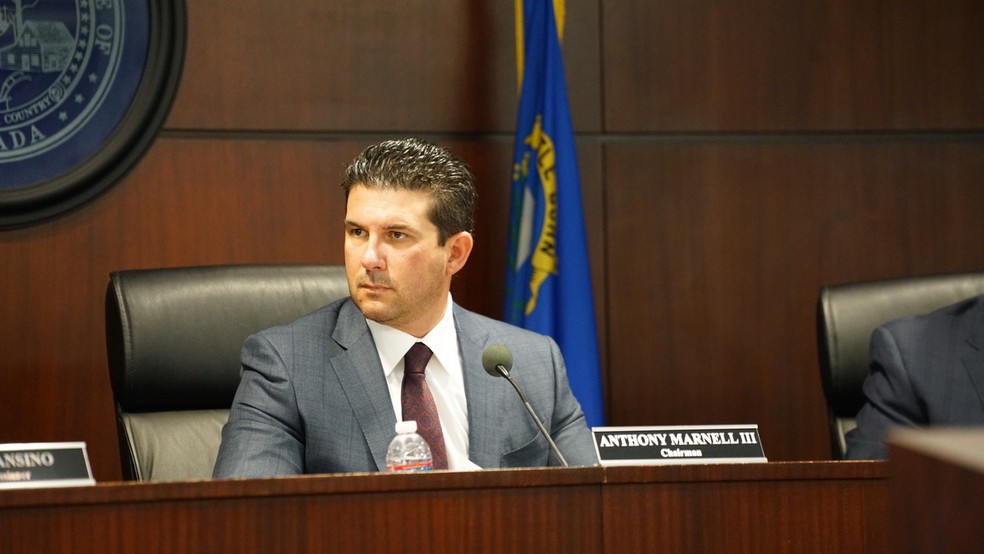 Anthony Marnell, chefe da NAC, não explicou a demora na divulgação dos exames antidoping de Jon Jones — Foto: Evelyn Rodrigues