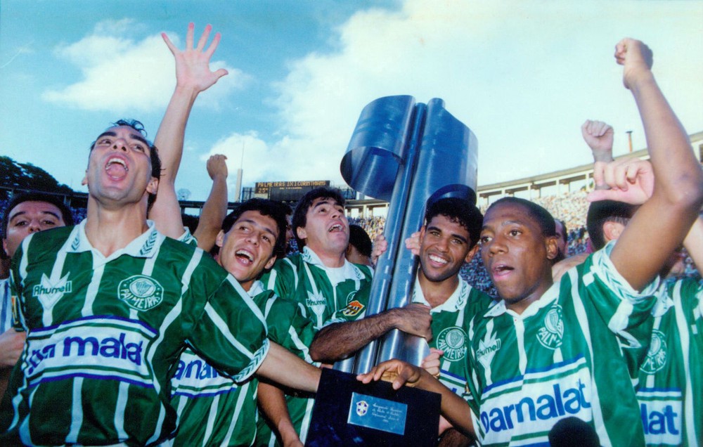  Como era o mundo no ano em que Zé Roberto estreou no futebol