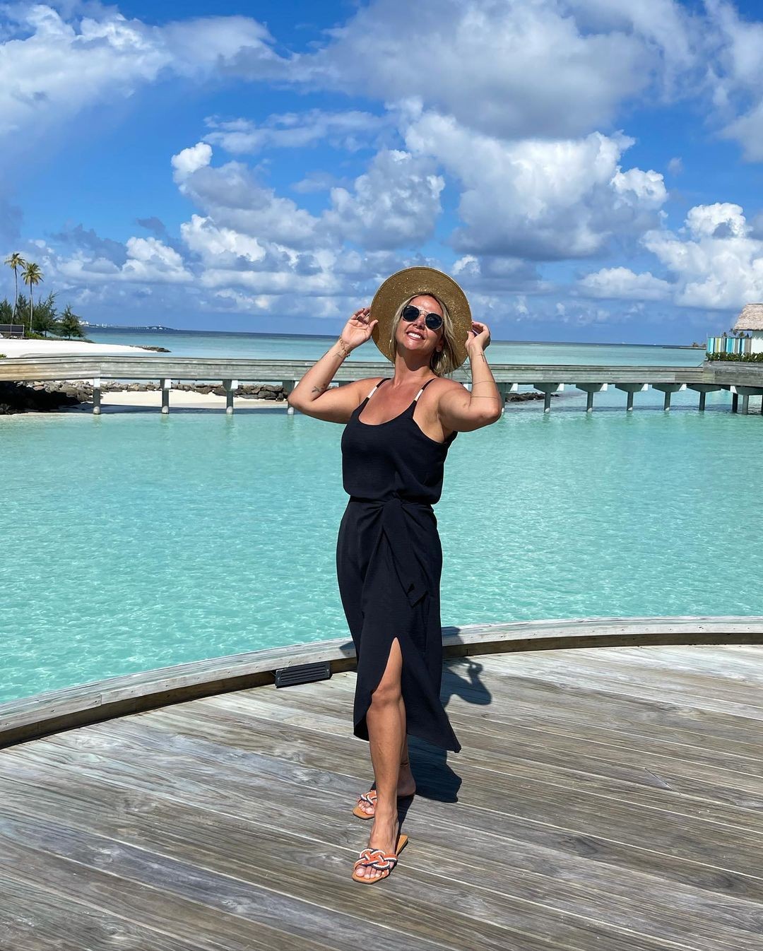 Nas Maldivas, Carla Perez é clicada por Xanddy (Foto: Reprodução/Instagram)
