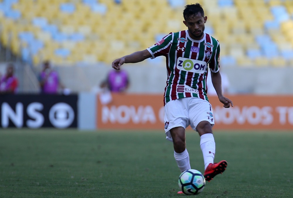Presidente diz que Corinthians não tem mais interesse em Scarpa, do Fluminense