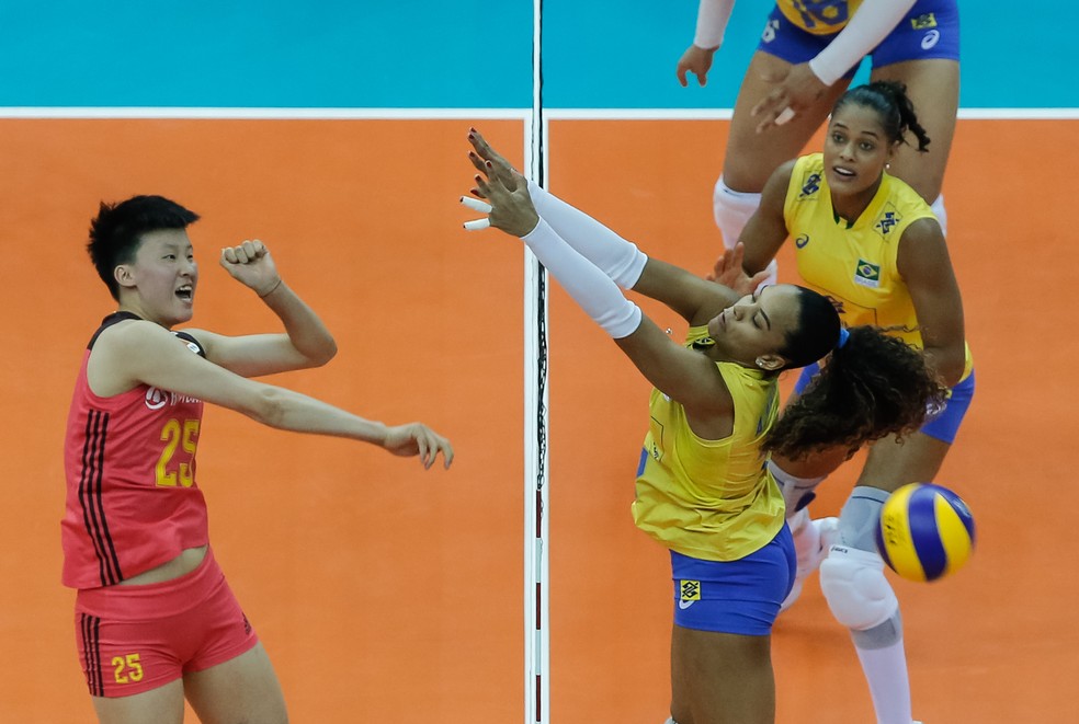 Brasil não conseguiu reagir contra chinesas (Foto: Divulgação/FIVB)