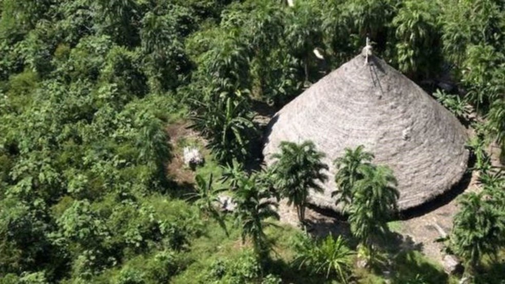 Etnias com pouco contato com a sociedade não indígena envolvente, como os suruwahá (foto), podem ser especialmente vulneráveis a doenças respiratórias — Foto: Funai 