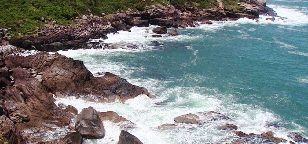 Beleza natural do maciço do Pântano do Sul em Florianópolis — Foto: Reprodução/ NSC TV
