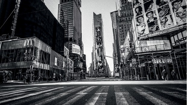 16 de março 2020: Times Square, em Nova York, que costuma receber mais de 50 milhões de turistas por ano, quase vazia (Foto: Getty Images)