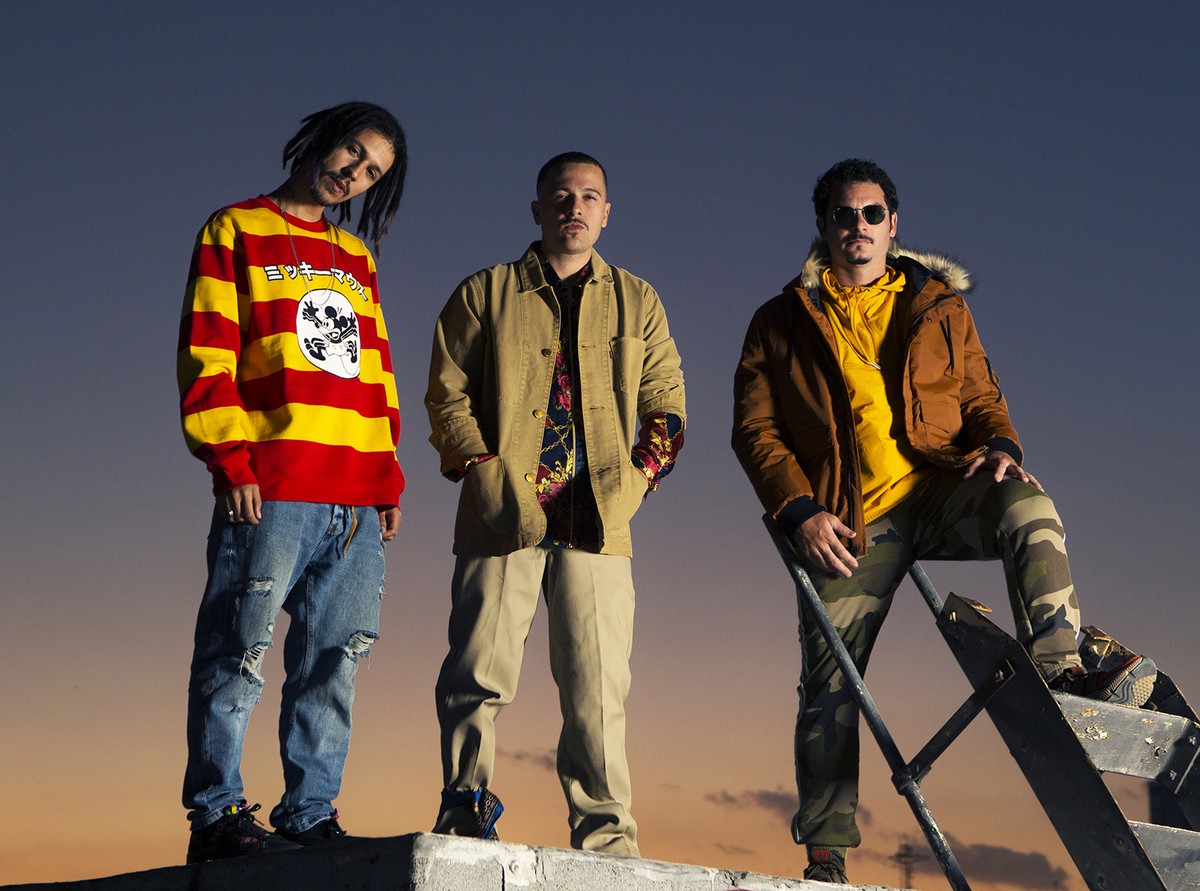 Grupo de rap 3030 faz álbum inspirado pela Tropicália e gravado com ...