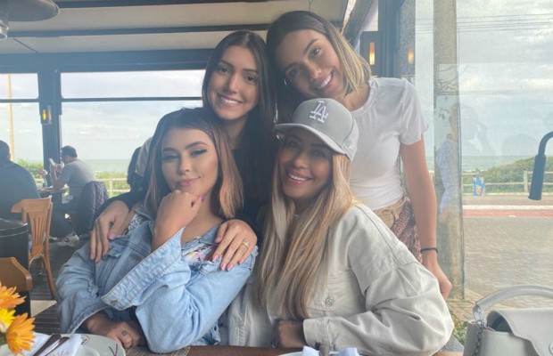 Rafaella Santos viaja com amigas para SC (Foto: Reprodução / Instagram)