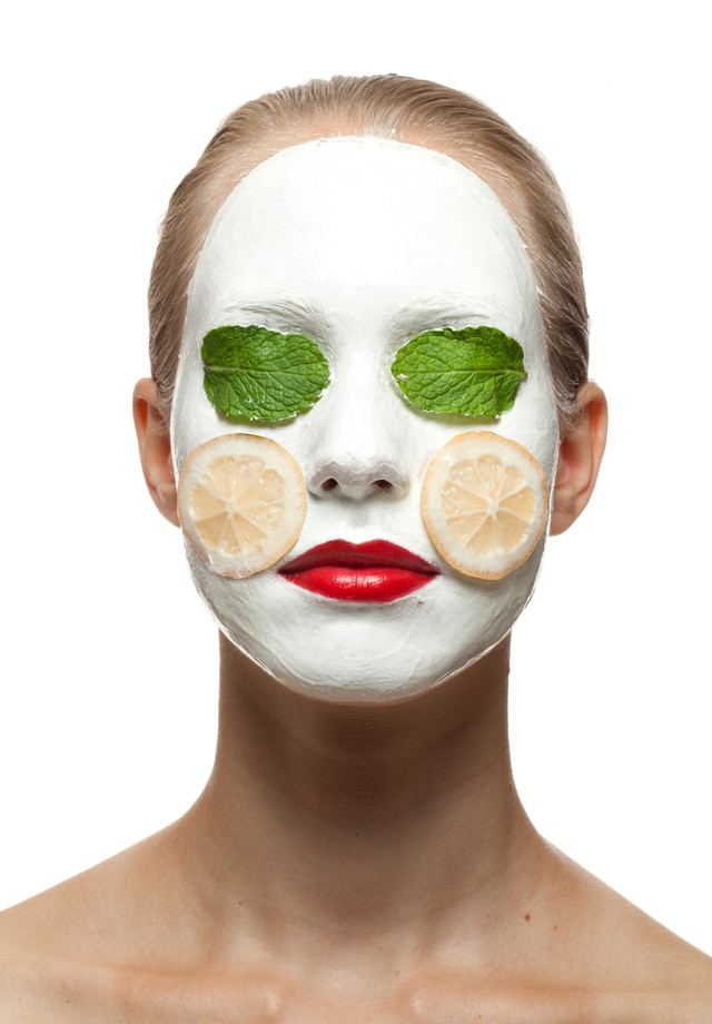 Aposte nas máscaras faciais caseiras (Foto: Flavio Battaiola/Arquivo Vogue)