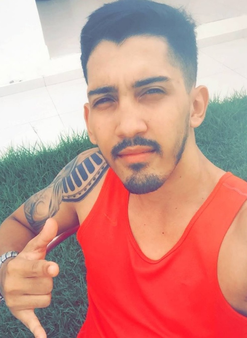 Pedro Henrique  de Souza, de 27 anos, foi morto quando estava no carro em Ariquemes — Foto: Facebook/Reprodução