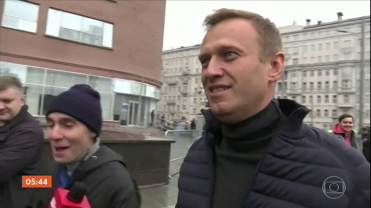 Russo Alexei Navalny é hospitalizado e está inconsciente; porta-voz fala em envenenamento