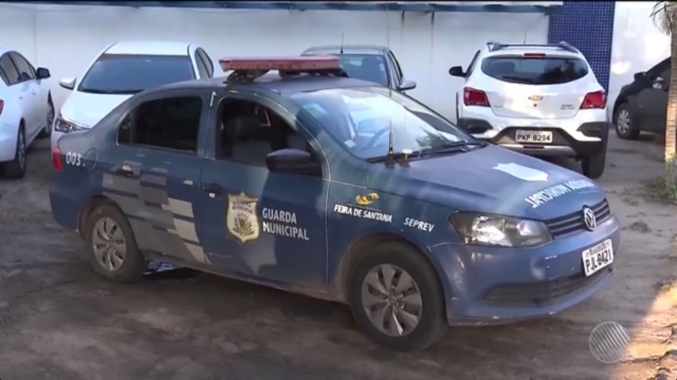Guardas municipais nÃ£o fazem curso e perdem direito ao porte de armas de fogo em Feira de Santana (Foto: ReproduÃ§Ã£o/TV SubaÃ©)