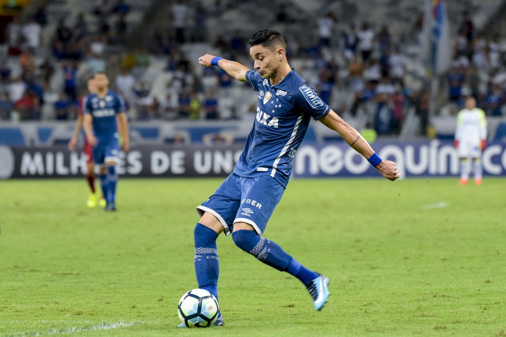 Diogo Barbosa assinou contrato com o Palmeiras  (Foto: Washington Alves/Light Press)