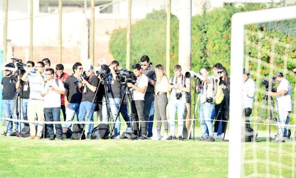 Cerca de 60 jornalistas cobriram o treino do Inter na terça — Foto: Ricardo Duarte / Internacional / Divulgação