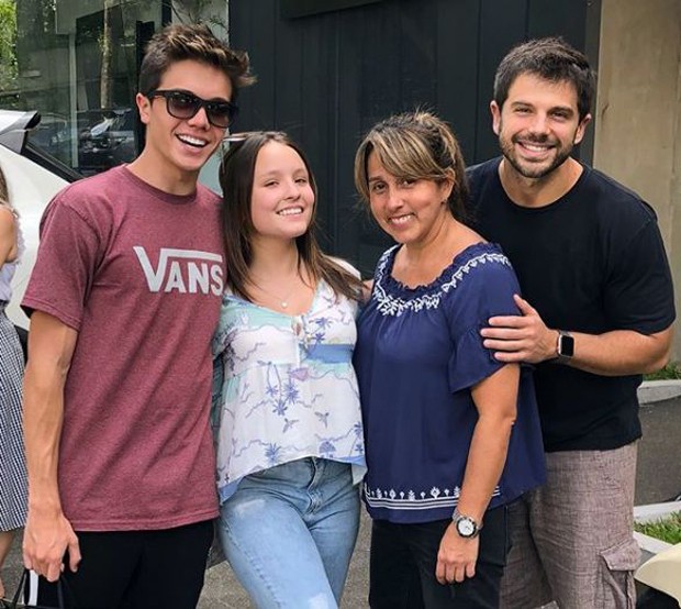 Larissa Manoela e Léo Cidade encontram Duda Nagle em dia ...