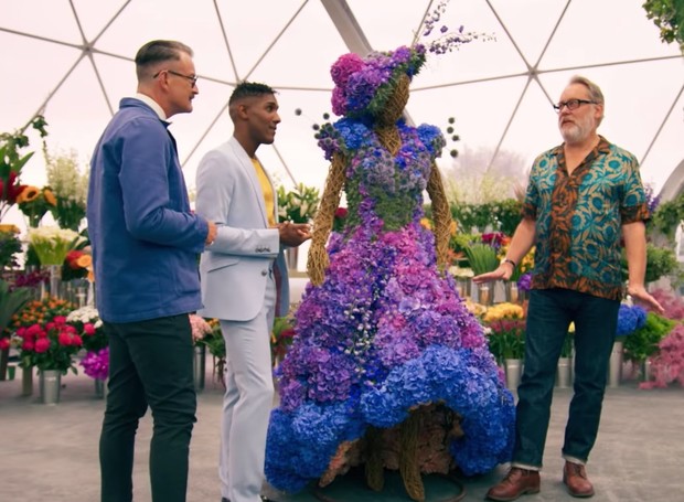 O reality show Batalha das Flores, da Netflix, é recheado de dicas de jardinagem e ideias de paisagismo (Foto: Reprodução/Netflix)