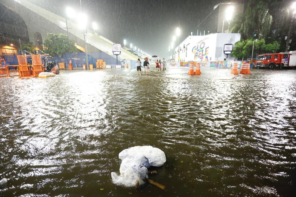 Temporal Cria Rio Na Sapucai Imagens Carnaval 2019 No Rio De Janeiro G1