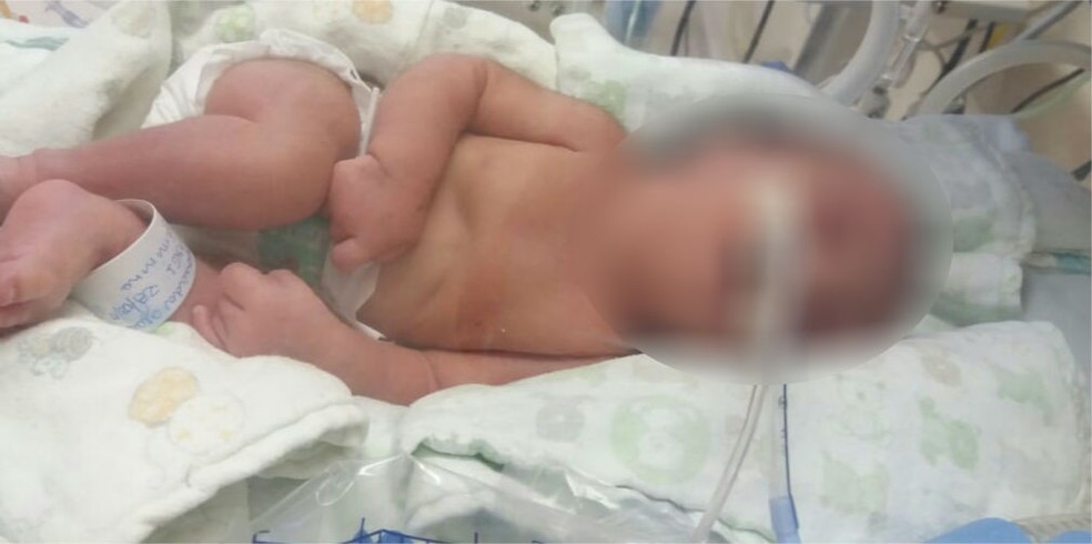 BebÃª Isis estÃ¡ no Conjunto Hospitalar de Sorocaba â Foto: Arquivo pessoal