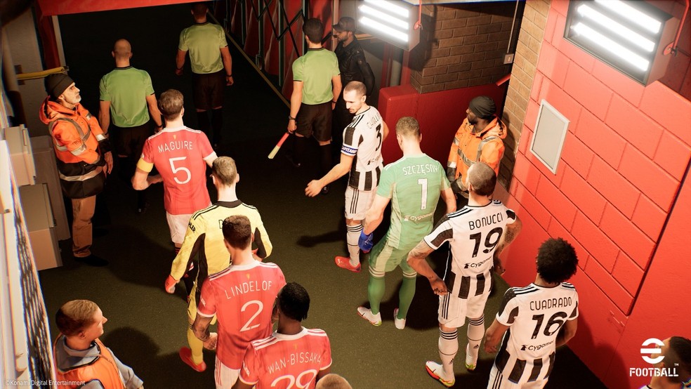 Jogadores no túnel do Old Trafford no eFootball — Foto: Divulgação