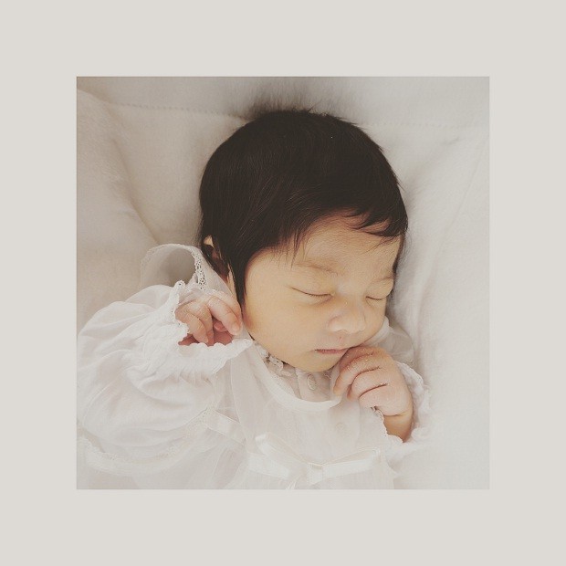 Bebê com cabelo volumoso (Foto: Reprodução/Instagram)