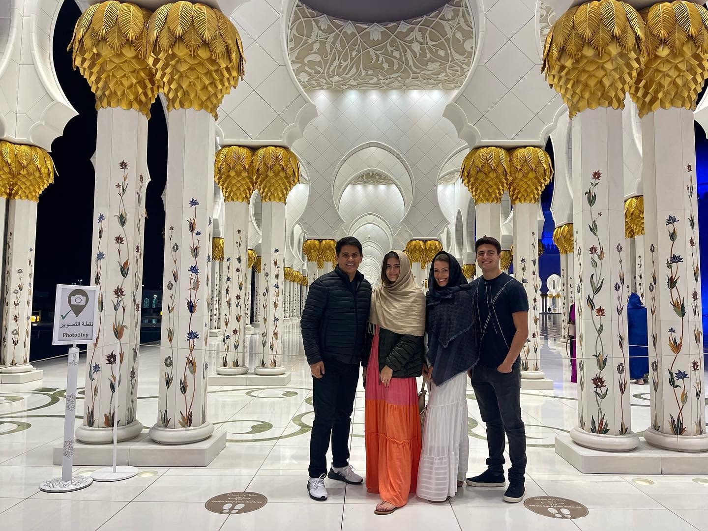 Elaine Mickely revela protocolo rígido para visitar ponto turístico em Dubai (Foto: reprodução/instagram)