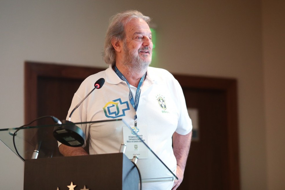 Jorge Pagura enviou os protocolos da CBF para a Federação Paraibana, que poderá acrescentar novos itens — Foto: Lucas Figueiredo/CBF