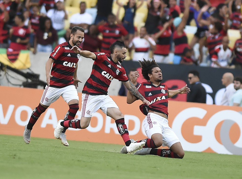 Logo no primeiro minuto do jogo de domingo, gol de Willian Ar&atilde;o &mdash; Foto: Andr&eacute; Dur&atilde;o/GloboEsporte.com