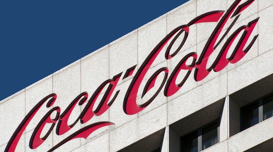 Após 13 anos na liderança do ranking, a Coca-Cola é agora a terceira marca mais valiosa do mundo e vale US$ 79,2 bilhões. (Foto: Shutterstock)