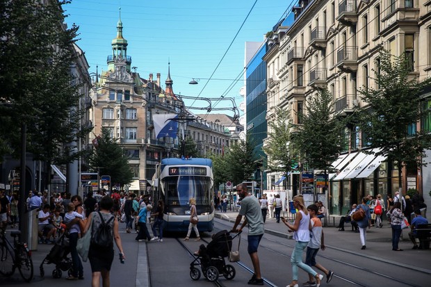 Zurique, na Suíça, é uma das poucas cidades europeias entre as dez melhores do mundo (Foto: Getty Images)