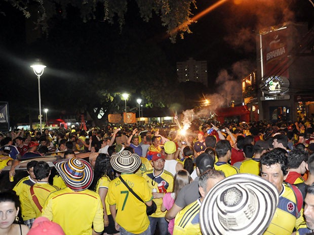 Turistas lotaram a região da Praça Popular durante os períodos de jogo da Copa em Cuiabá. (Foto: Renê Dióz/G1)
