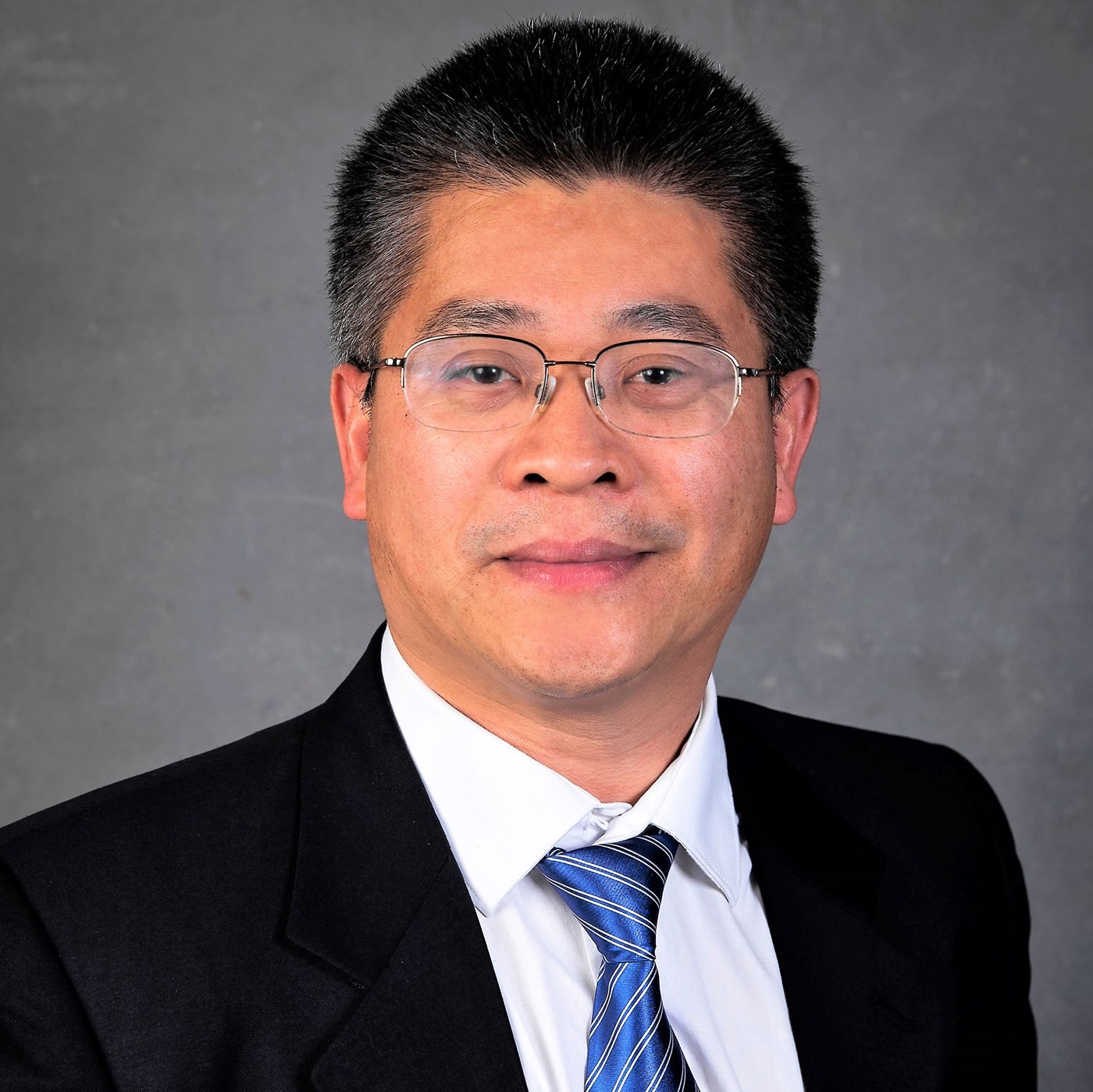 Dr. Jinxiang Xi, do departamento de Engenharia Biomédica da Universidade de Massachusetts Lowell, o autor da pesquisa divulgada (Foto: Reprodução)