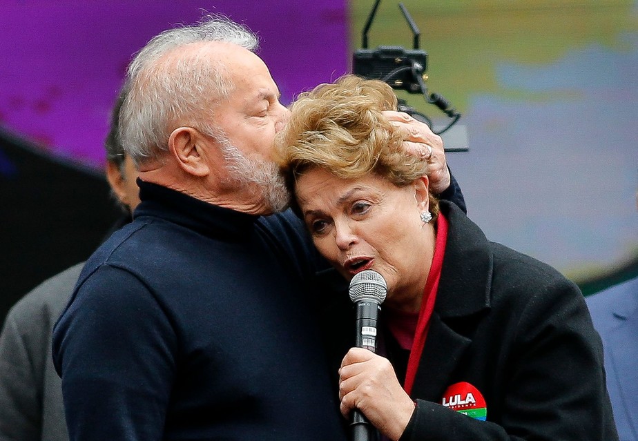 Os ex-presidentes Lula e Dilma em comício no Vale do Anhangabaú, em SP