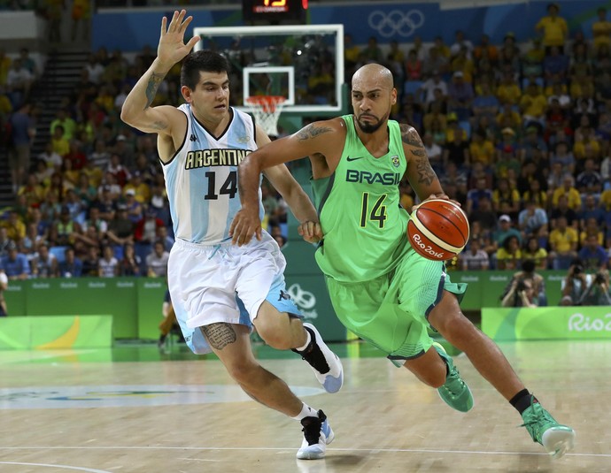 Brasil x Argentina basquete masculino Marquinhos (Foto: Reuters)