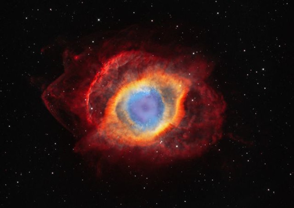 'O Olho de Deus' - Vencedora na categoria Estrelas e Nebulosas — Foto: WEITANG LIANG/BBC