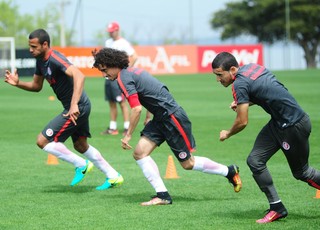 Valdívia treino do Inter (Foto: Ricardo Duarte/Divulgação Inter)