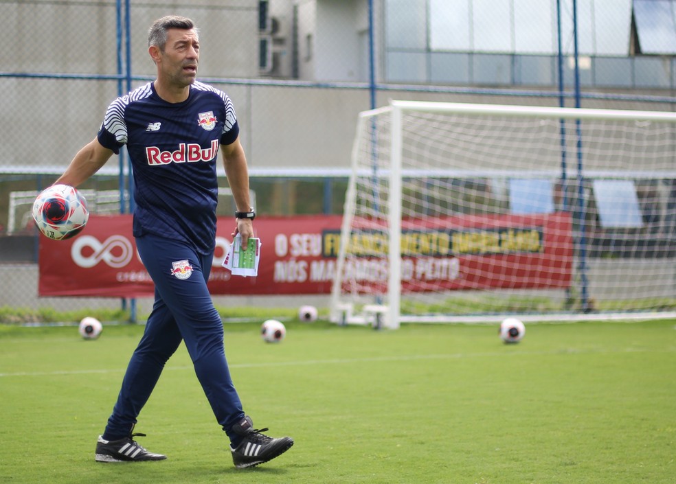 Pedro Caixinha, técnico do Bragantino — Foto: Ari Ferreira/Red Bull Bragantino