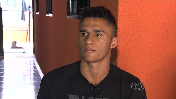 Erik - atacante Goiás (Foto: Reprodução / TV Anhanguera)