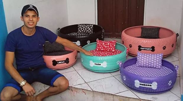 O empreendedor Amarildo SIlva constrói camas para animais de rua (Foto: Reprodução/Facebook)