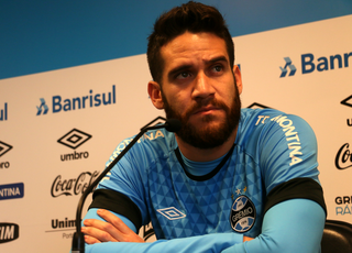 Grêmio pensa grande e mira ponta, mas evita secar rivais por liderança