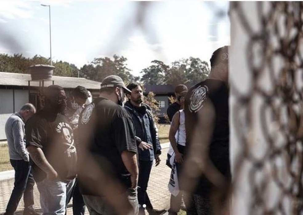 Protesto da torcida, Renato Augusto e Giuliano: veja as notícias do Corinthians nesta quarta-feira