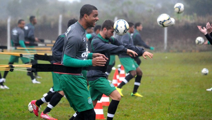 Com dores na coxa, Bruno Rangel é dúvida para duelo ante o Flamengo ...