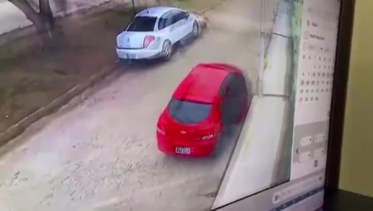 Adolescente é sequestrada na porta de casa em Arapiraca e abandonada horas depois às margens de rodovia - Vimarsana News