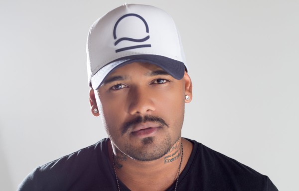 Luiz Moreno Em Briga De Marido E Mulher Esse Cara Mete A Colher Especial Publicitario Luiz Moreno G1 Browse 0 homem moreno stock photos and images available, or start a new search to explore more stock photos and images. luiz moreno em briga de marido e